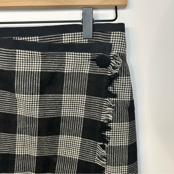 Madewell Women’s Wool Blend Black and White Plaid Wrap Mini Skirt, Size 4 - Picture 6 of 11